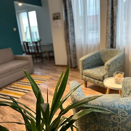 Glarus Wiht Infinity Sea View Apartman