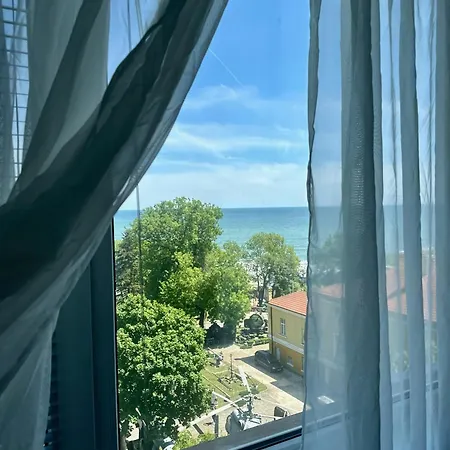 Glarus With Infinity Sea View Varna