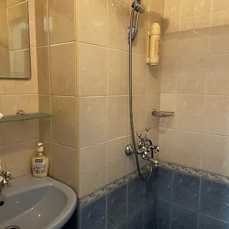 Glarus With Infinity Sea View *