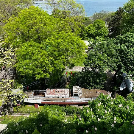 Glarus Wiht Infinity Sea View Daire