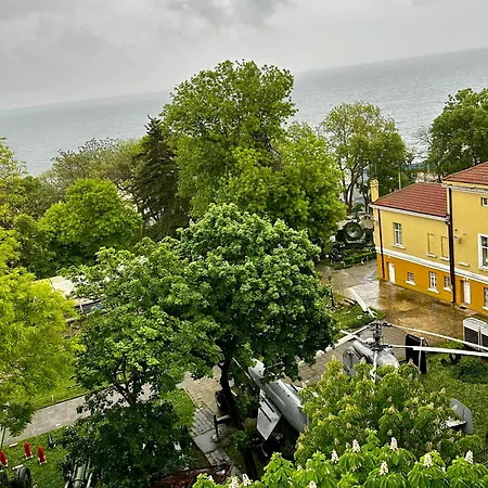 Glarus With Infinity Sea View * Varna