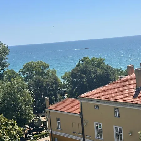 Glarus With Infinity Sea View