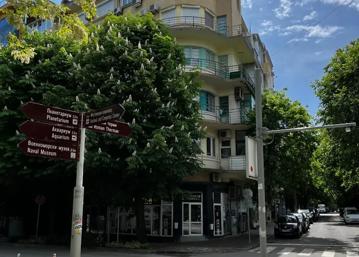 Glarus With Infinity Sea View Appartement